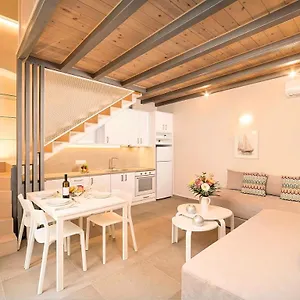 https://pal-calm-suites.rethymnohotels.net