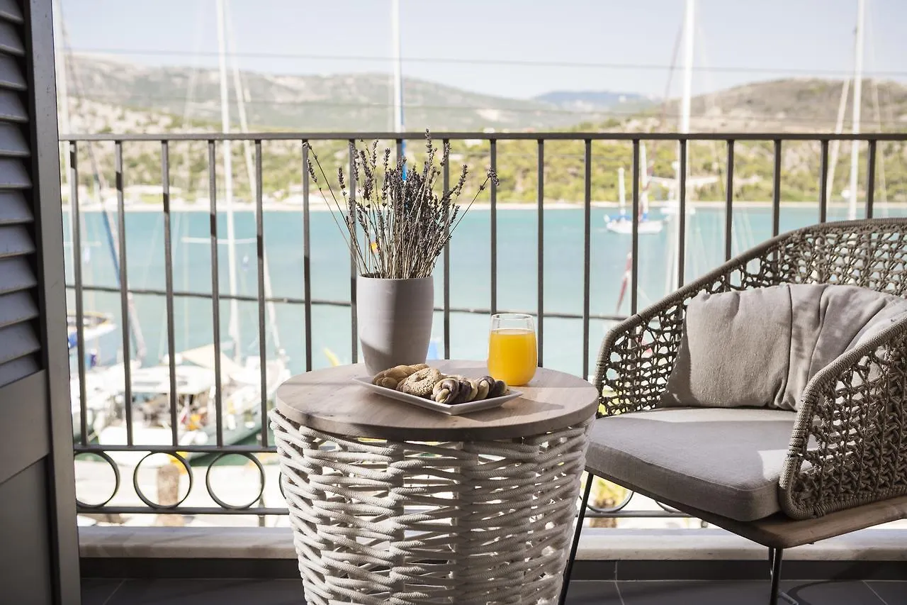 Aparthotel Argostoli Marina Suites